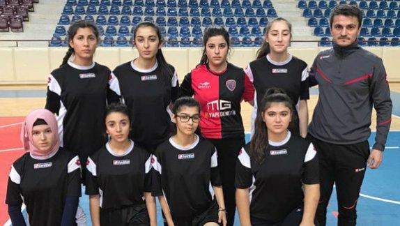 Hacı Fahri Zümbül Mesleki ve Teknik Anadolu Lisesi Futsal Takımı İlçemizi Türkiye Şampiyonasında Başarıyla Temsil Etti.