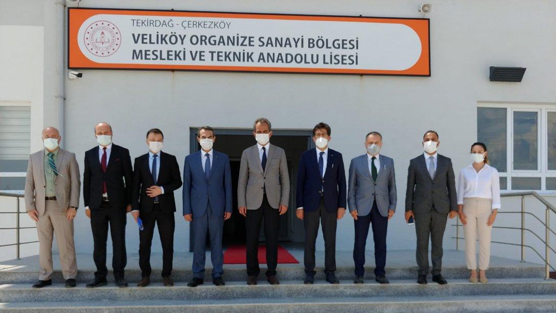 Milli Eğitim Bakan Yardımcısı Mahmut ÖZER, Veliköy Organize Sanayi Bölgesi Mesleki ve Teknik Anadolu Lisemizi Ziyaret Etti.