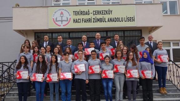 FATİH Projesi Kapsamında Öğrencilere Tablet Bilgisayar Dağıtıldı