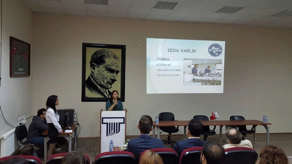 İş Hayatına Hazırlık Semineri Türk Tekstil Vakfı Mesleki ve Teknik Eğitim Merkezi´ nde Düzenlendi.