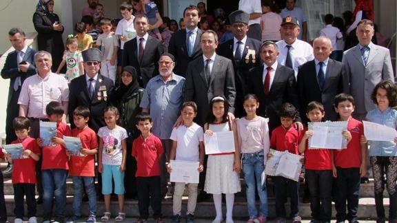 2015-2016 Eğitim Öğretim Yıl Sonu Karne Töreni Şehit Mustafa Baykuş İlkokulu´ nda Yapıldı.