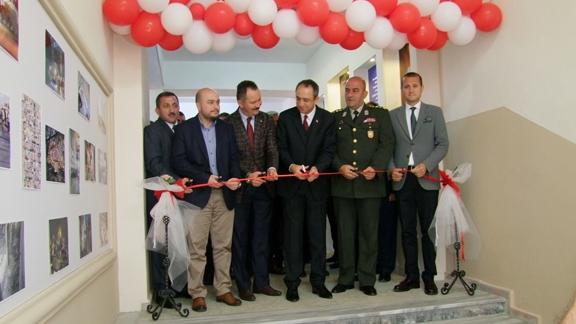 Veliköy Çok Programlı Anadolu Lisesi Şehit Ömer HALİSDEMİR Konferans Salonu Açıldı.