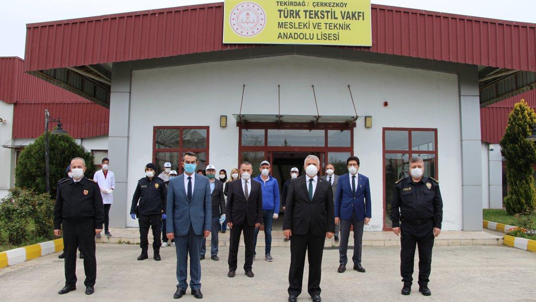 Tekirdağ Valisi Sn. Aziz YILDIRIM'dan Türk Tekstil Vakfı Mesleki ve Teknik Anadolu Lisesi'ne ziyaret
