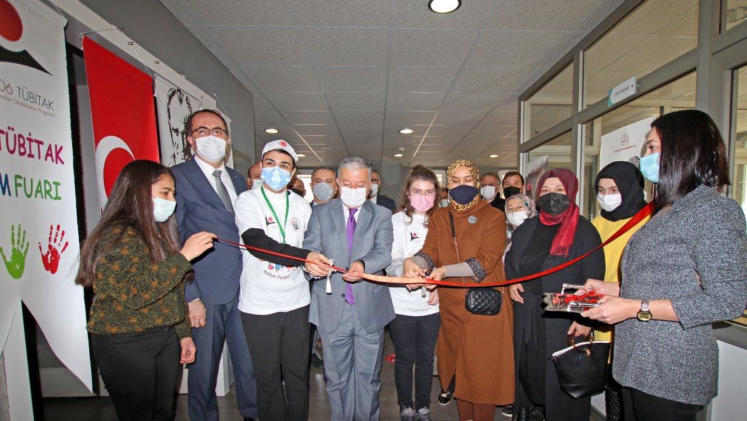 Şehit Muharrem Yanal Özel Eğitim Meslek Okulu'nda 4006 TÜBİTAK Bilim Fuarı Açıldı