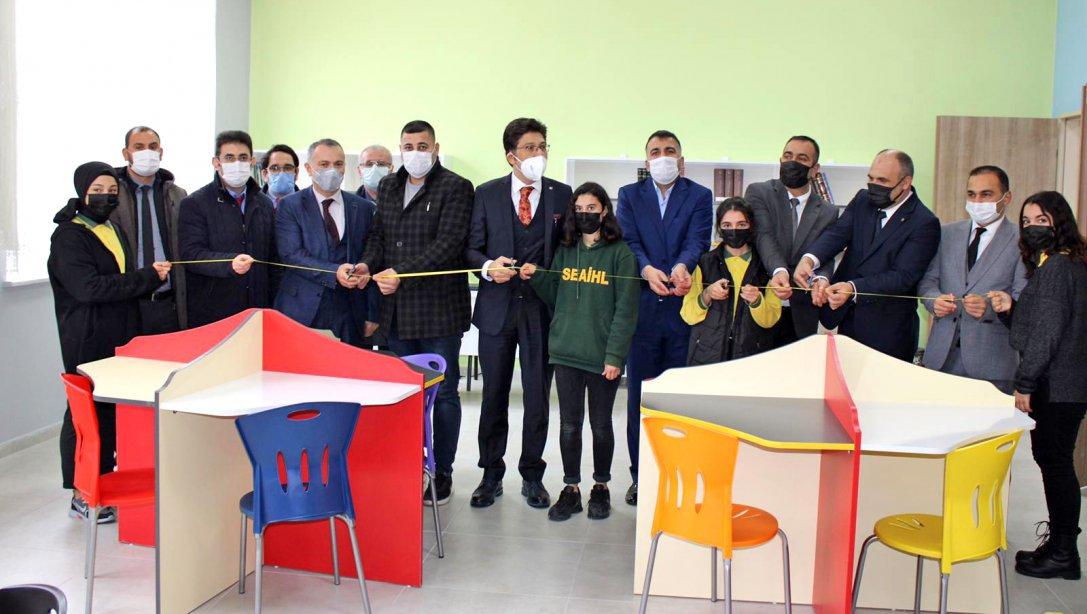 Selahaddin Eyyubi Anadolu İmam Hatip Lisesi'nde Kütüphane Açılışı Yapıldı
