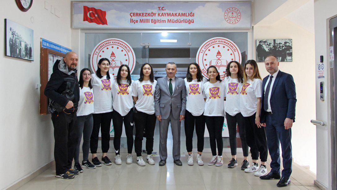 Uğur Okulları Anadolu Lisesi Kız Basketbol Takımı Türkiye Finali Yolunda 