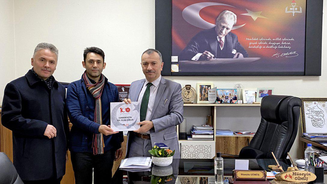 Çerkezköy BİLSEM Müzik Öğretmeni Serkan Köksal 'Cumhuriyet' in 100.Yılı Marşı' Konulu Şiir Yarışmasında Ödül Aldı  