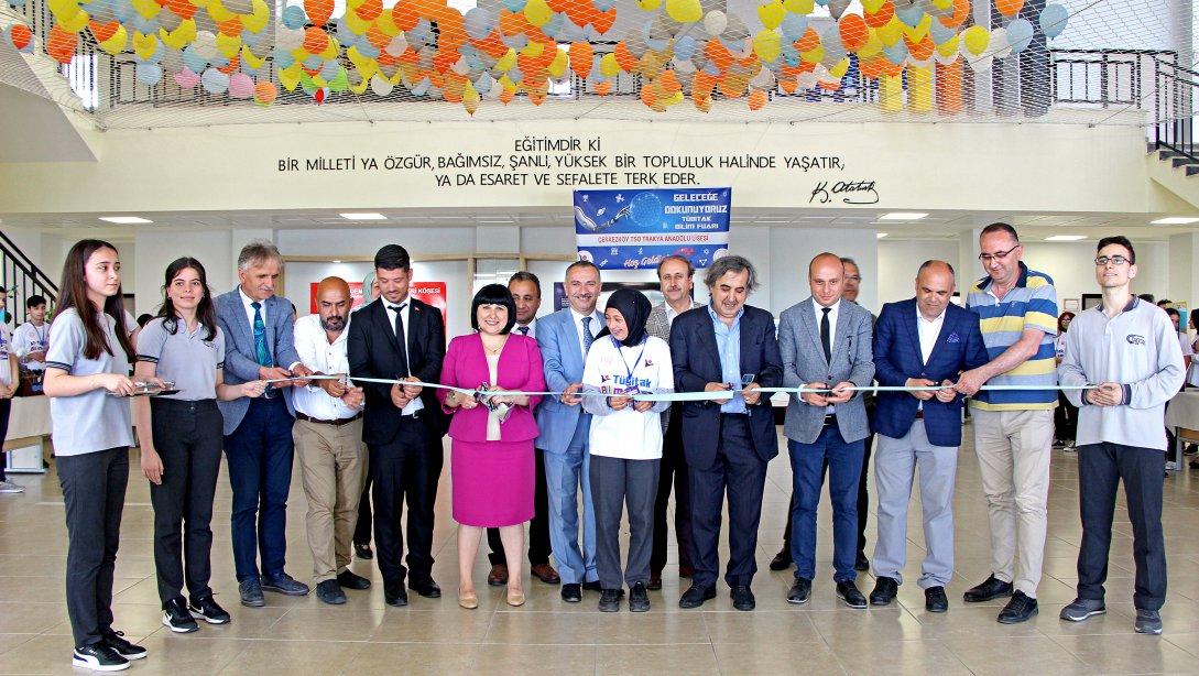 Çerkezköy TSO Trakya Anadolu Lisesi'nde TÜBİTAK 4006 Bilim Fuarı Açılışı Yapıldı
