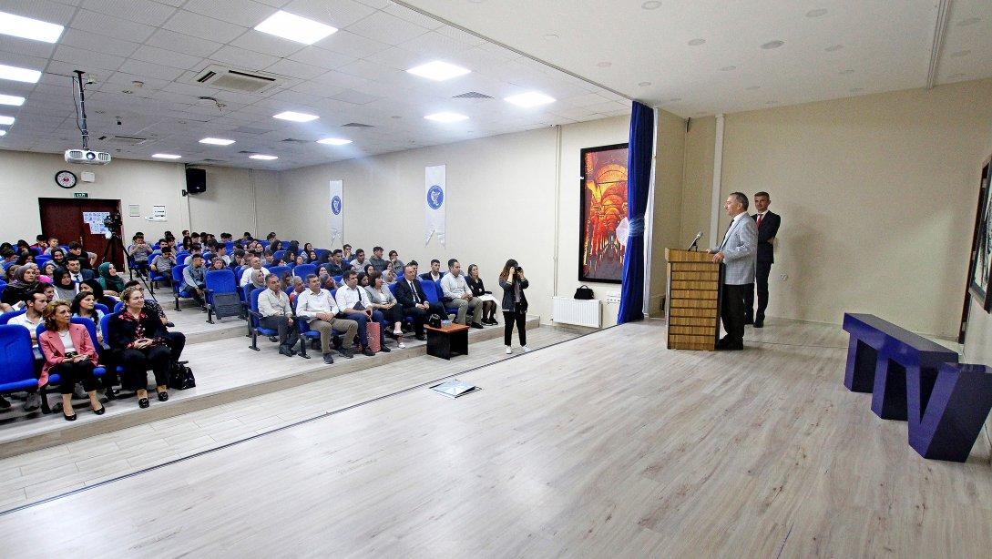 Türk Tekstil Vakfı Meslekî ve Teknik Anadolu Lisesi'nde Kariyer Günü Etkinliği Düzenlendi