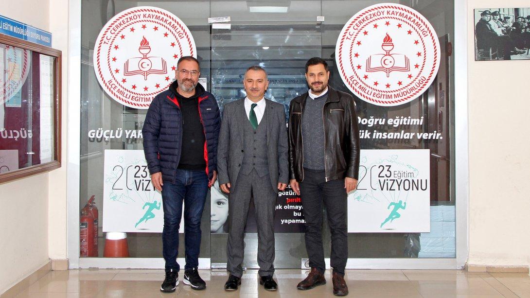 Avukat Ercan Üçel ve Ahmet Üçel Millî Eğitim Müdürümüzün Öğretmenler Gününü Kutladı