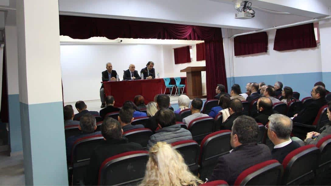 Çerkezköy Milli Eğitim Müdürümüz Sn. İrfan Danışmaz Başkanlığında Okul Müdürleri İle Değerlendirme Toplantısı Yapıldı