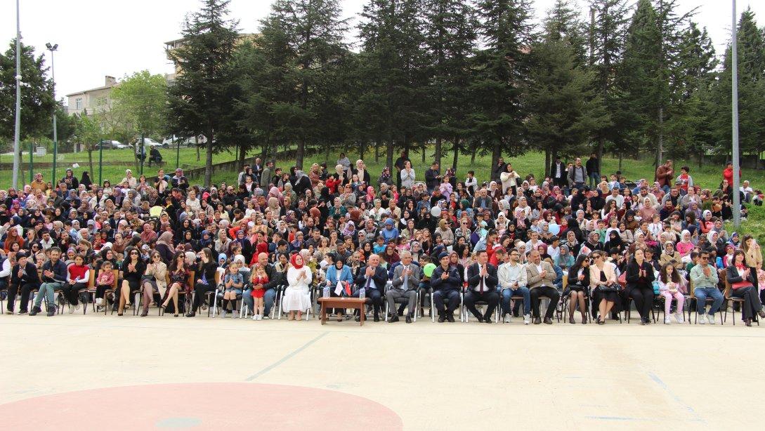 Çerkezköy Milli Eğitim Müdürümüz Sn. İrfan Danışmaz, Müjgan-Serkan Karagöz Ortaokulu ve Veliköy İlkokulunun 23 Nisan Kutlamalarına Katıldı