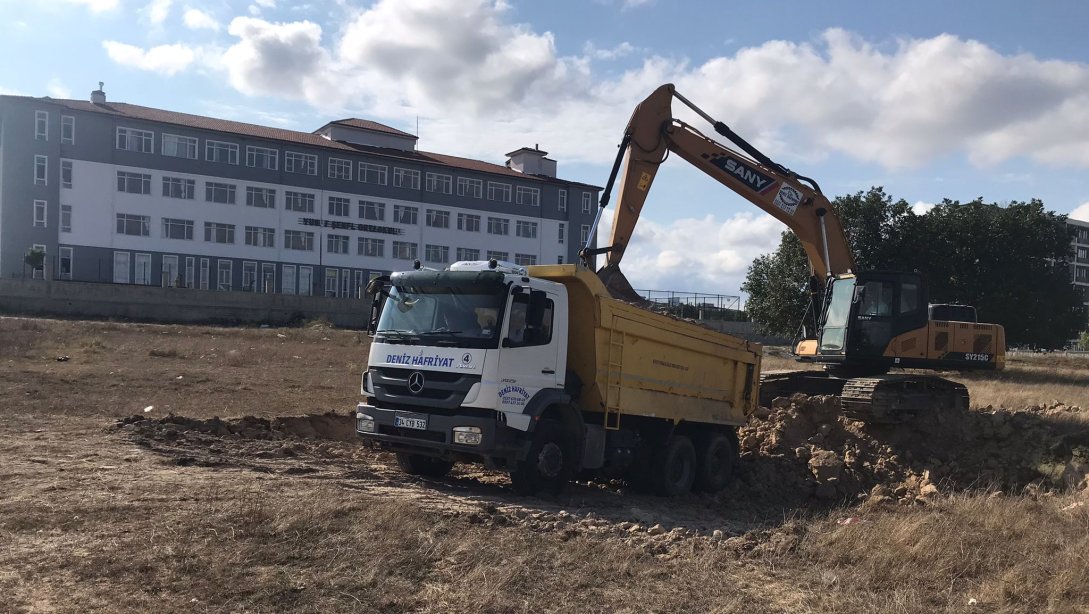 Çerkezköy Cumhuriyet Mahallesi Tepe Bölgesine 24 Derslikli İlkokulun İnşaatına Başlandı