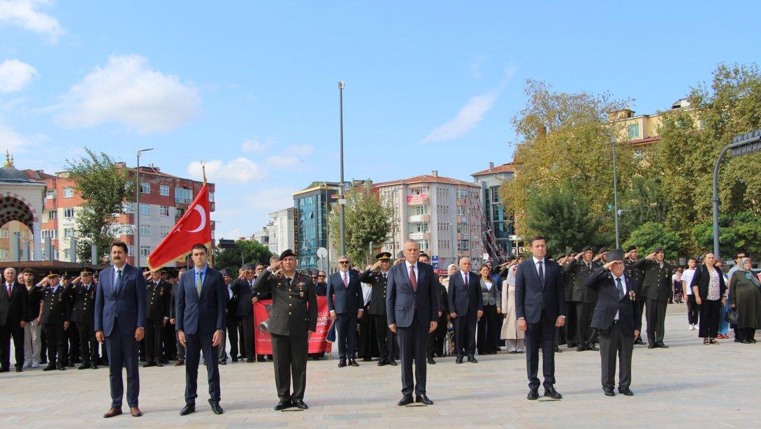 19 Eylül Gaziler Günü Münasebetiyle Çerkezköy Atatürk Anıtı Önünde Çelenk Sunma Töreni Gerçekleştirildi